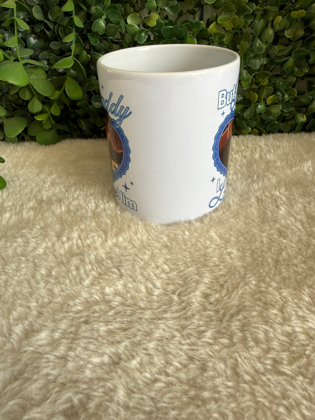 Taza Garrett Graham - Off Campus