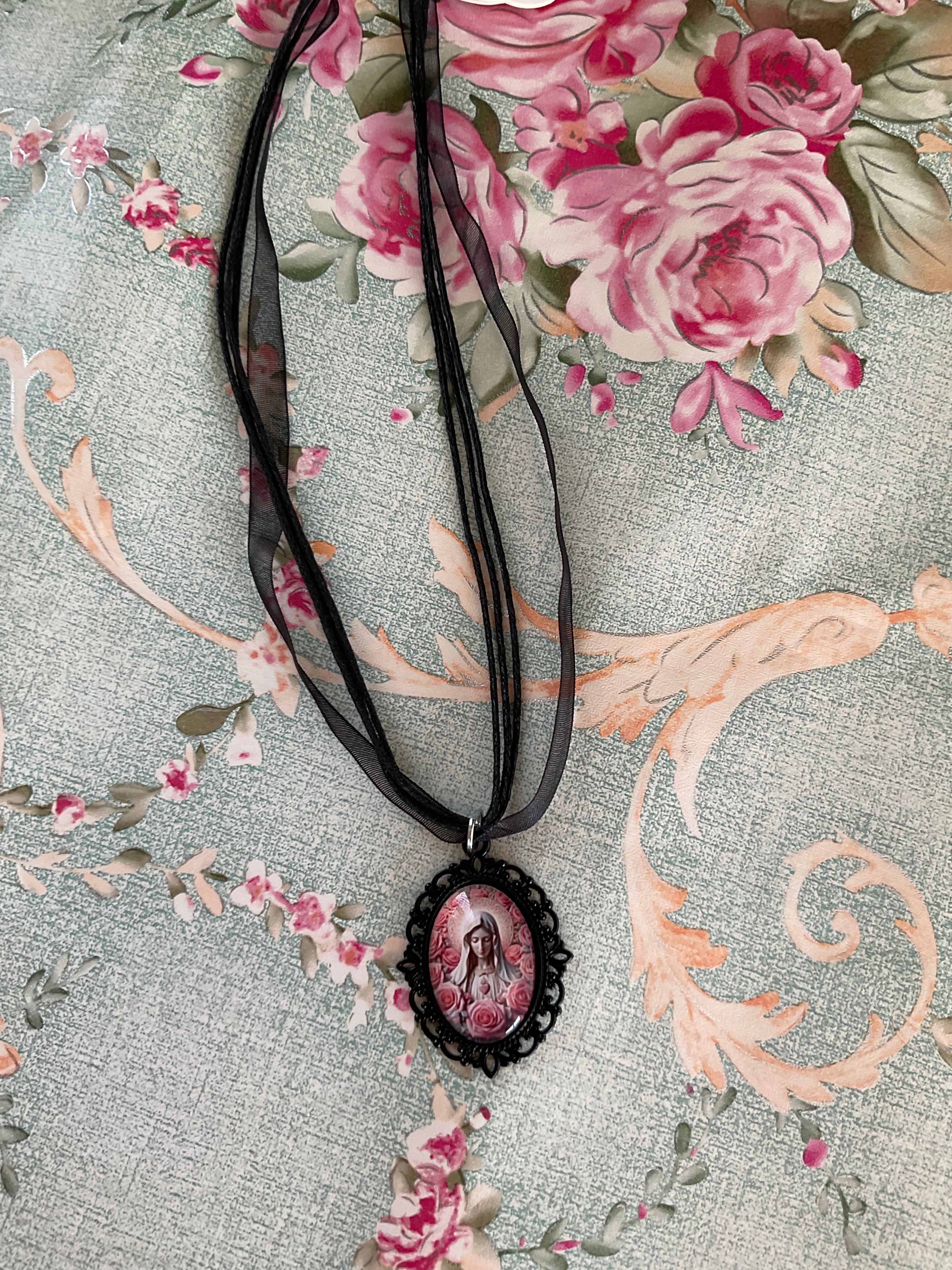 Collar Virgen María