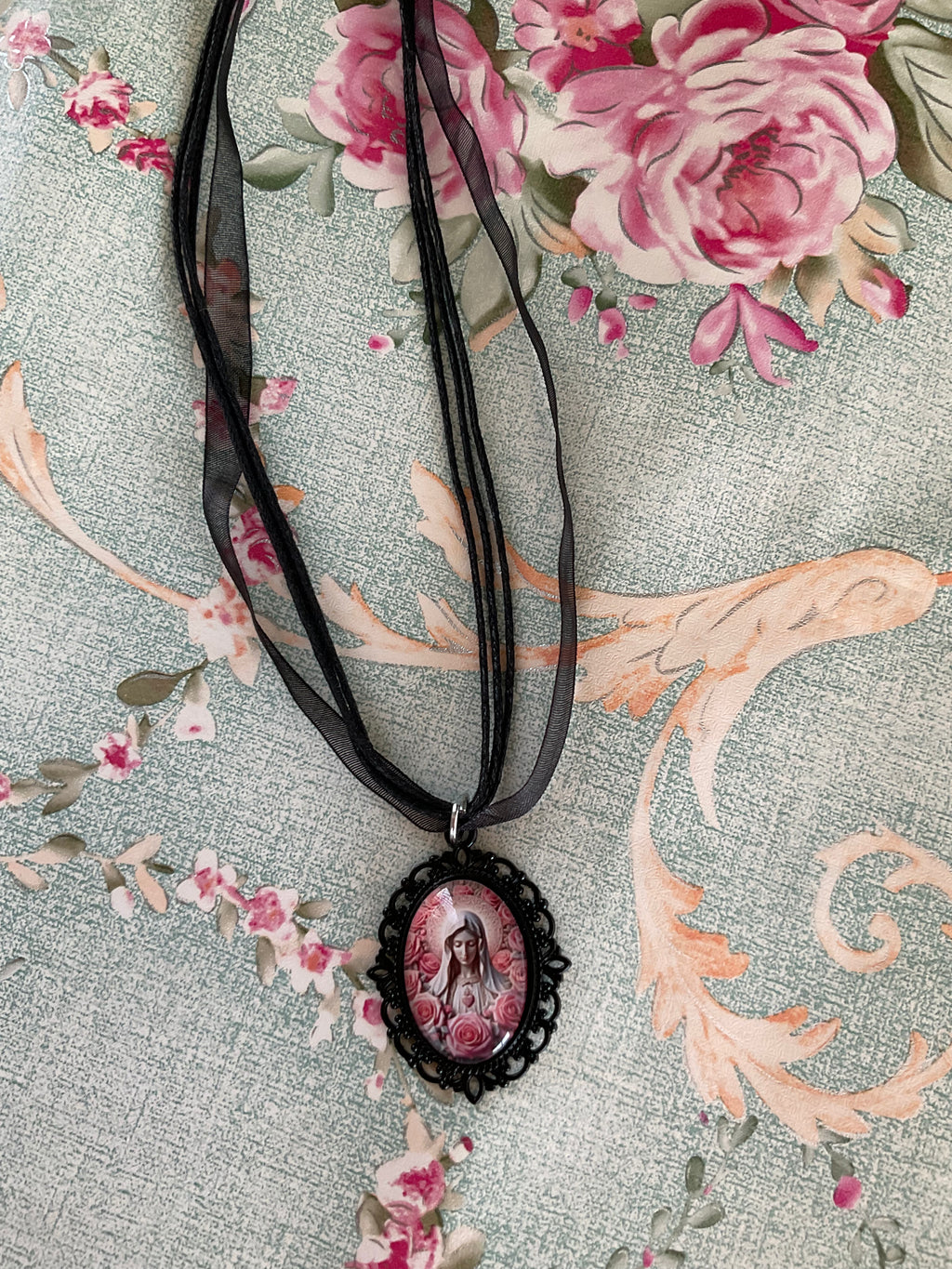 Collar Virgen María