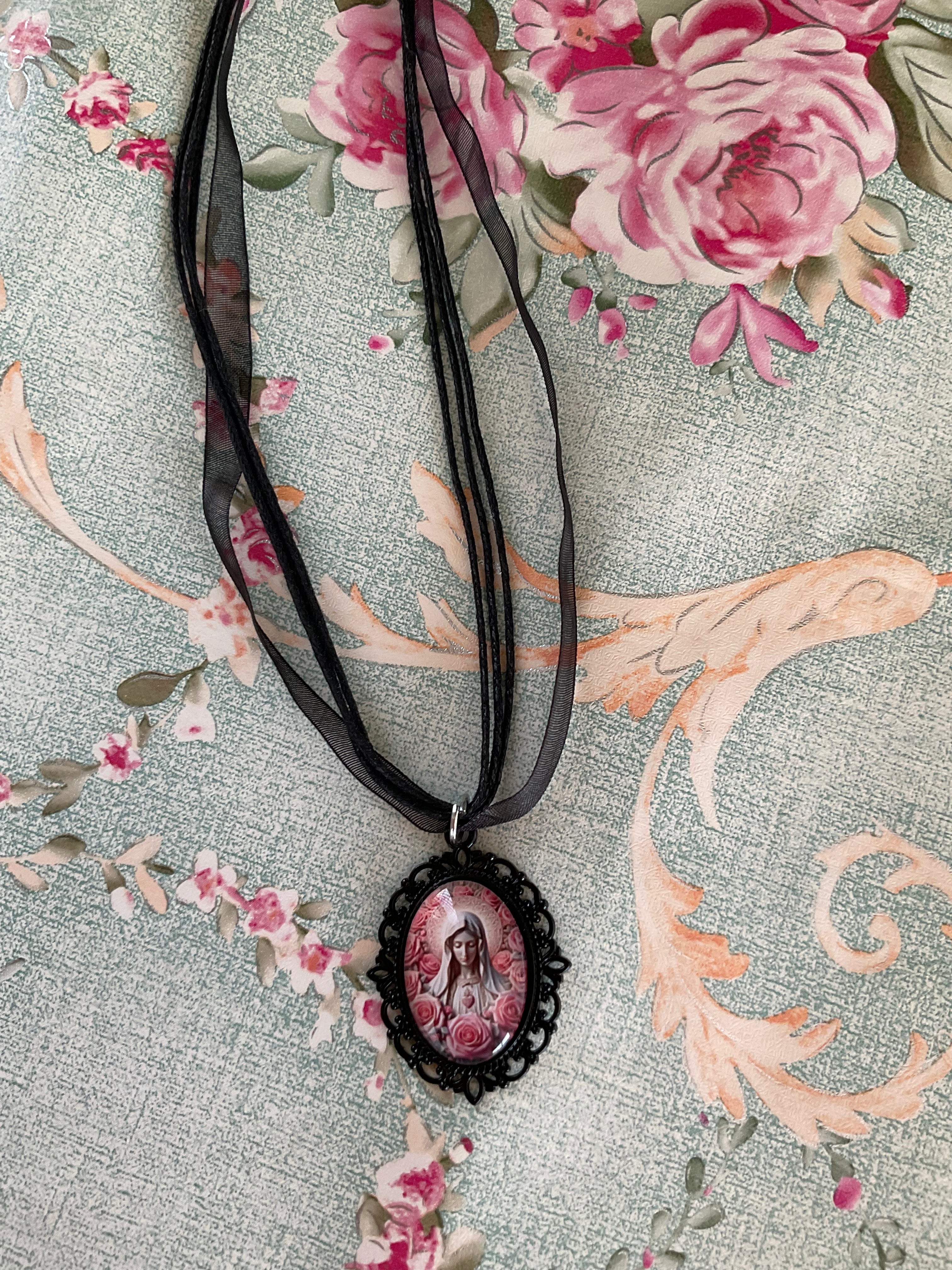 Collar Virgen María