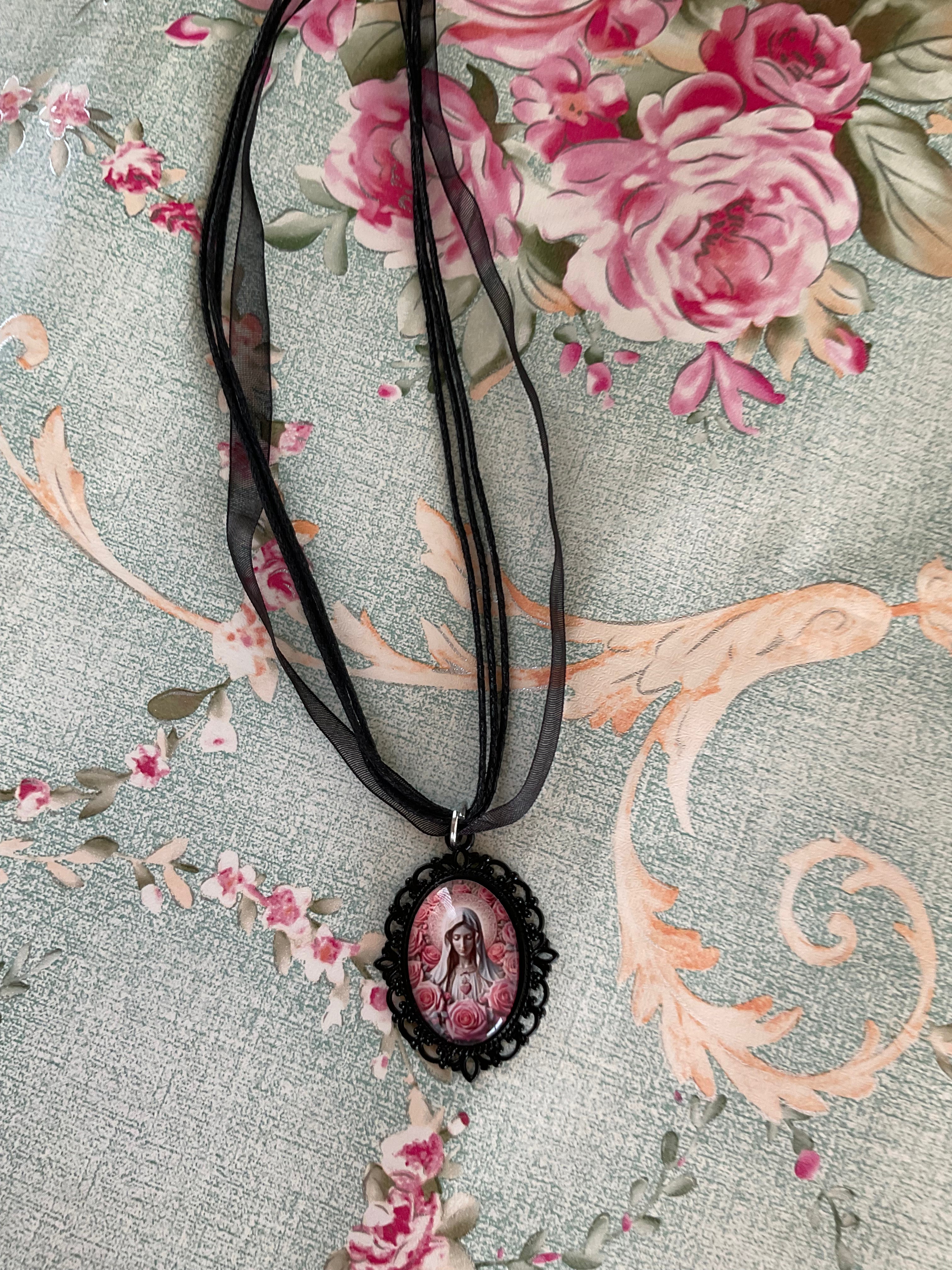 Collar Virgen María