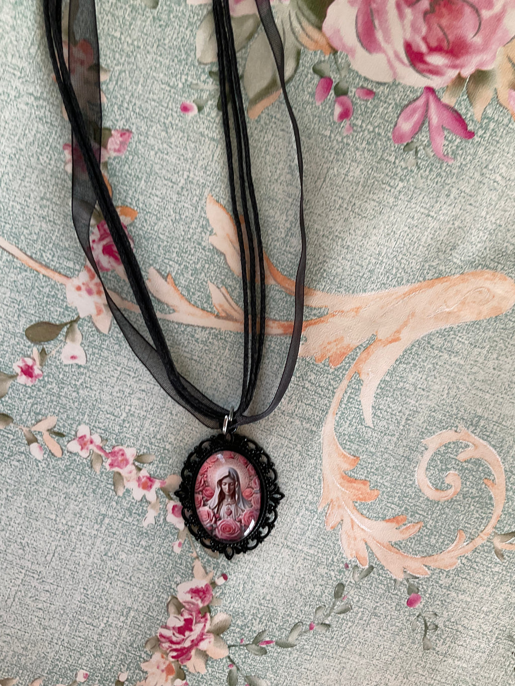 Collar Virgen María