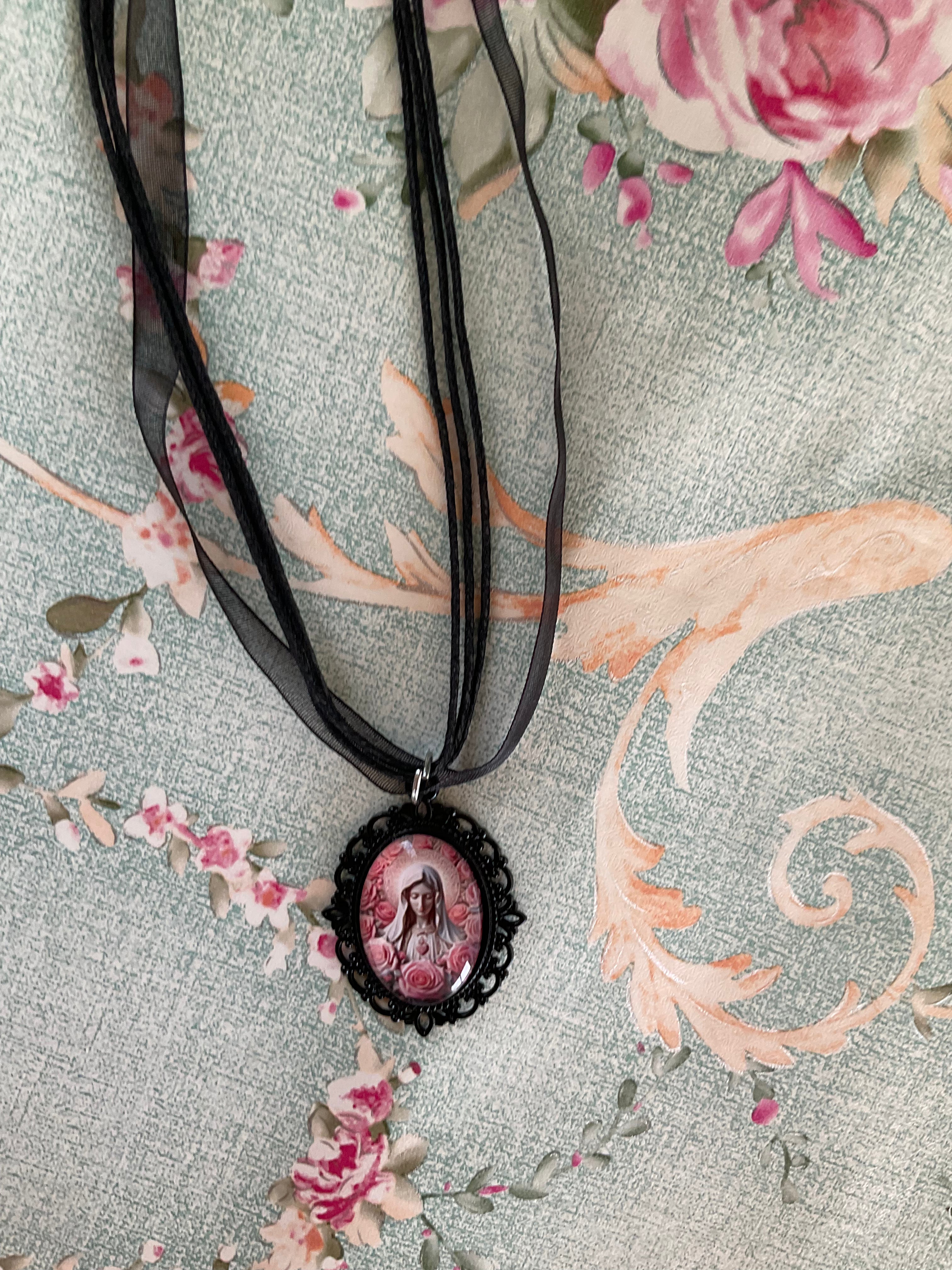 Collar Virgen María
