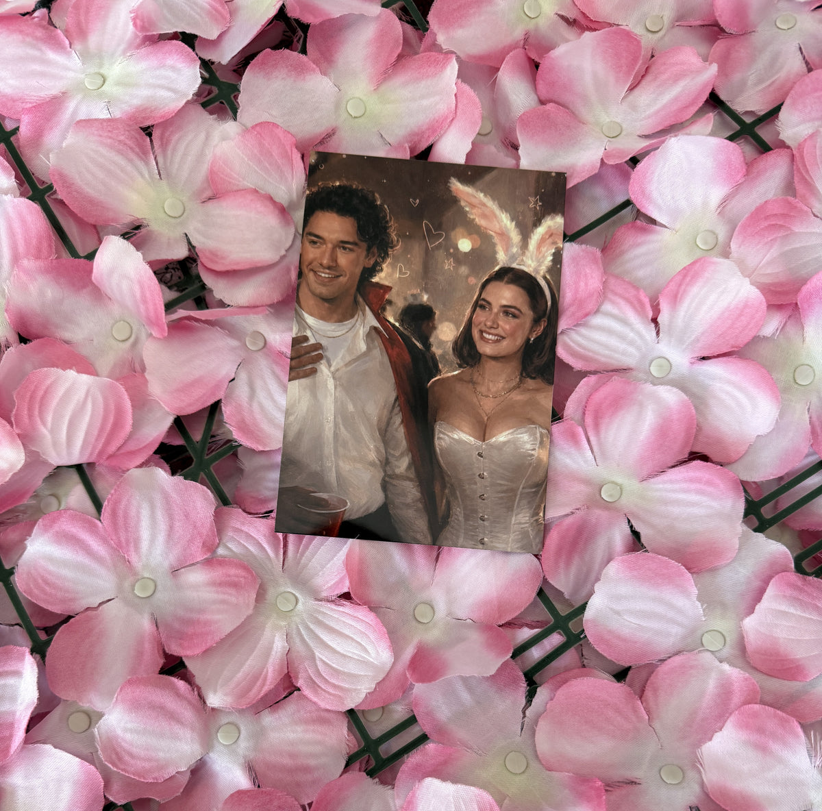 Lamina Postal Hannah y Garrett - OFF CAMPUS